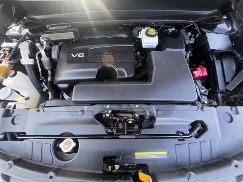 Used 2018 Nissan Pathfinder S AWD/4WD image 20