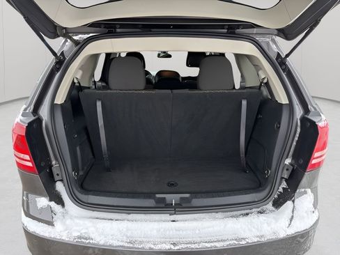 Used 2020 Dodge Journey SE w/ SE Popular Equipment Group image 17