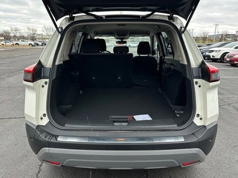 Certified 2023 Nissan Rogue SV image 17