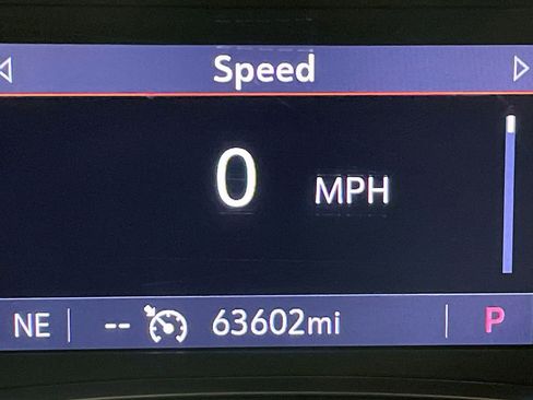 Used 2022 Chevrolet Traverse LT AWD/4WD image 6