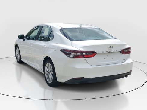 Used 2023 Toyota Camry LE FWD image 5