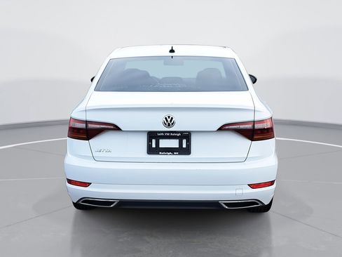 Used 2019 Volkswagen Jetta R-Line image 4