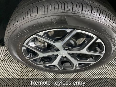 Certified 2024 Jeep Compass Limited image 11