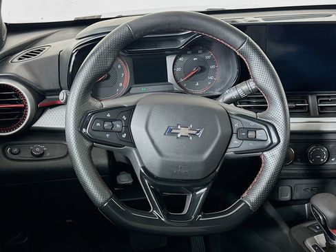 Used 2024 Chevrolet Trax RS w/ Driver Confidence Package image 18