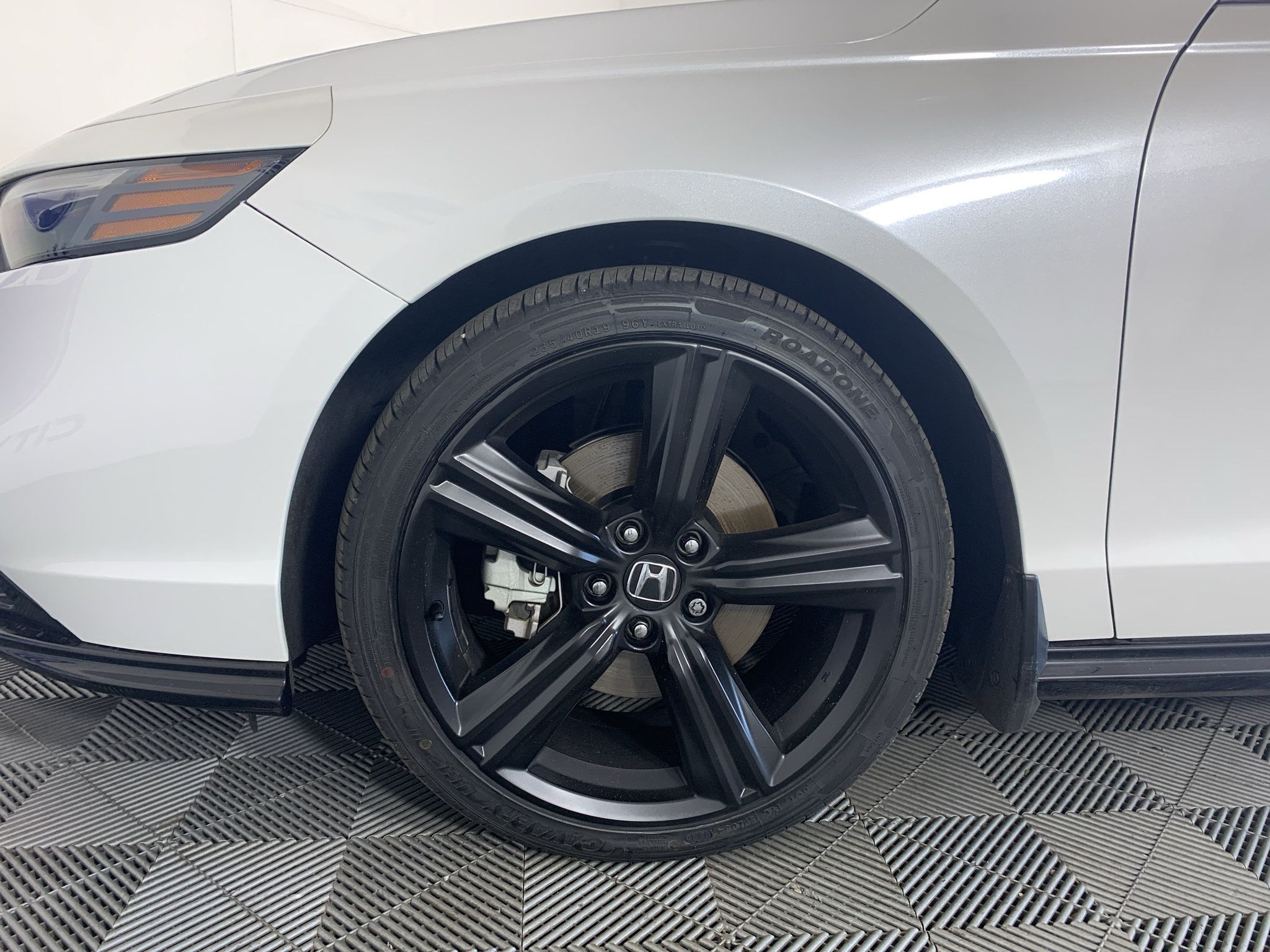 Used 2023 Honda Accord Sport image 11