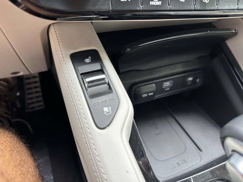 Used 2024 Kia Telluride SX Prestige w/ Towing Package AWD/4WD image 25