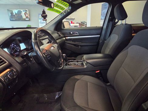 Used 2018 Ford Explorer XLT w/ Equipment Group 201A image 19