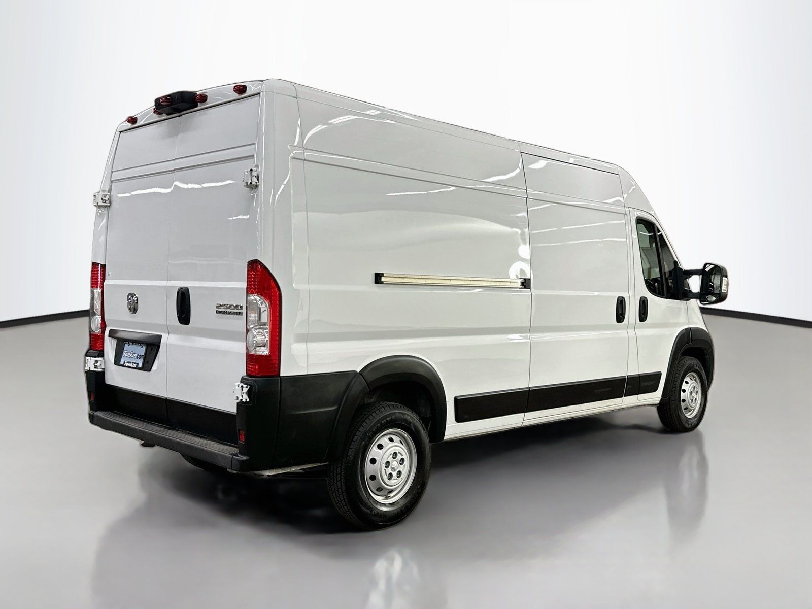 Used 2023 RAM ProMaster 2500 FWD image 7