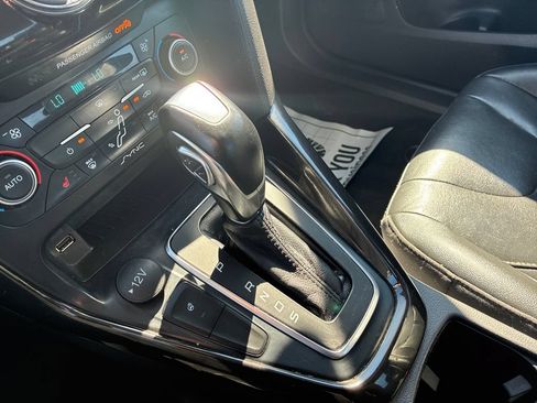 Used 2018 Ford Focus Titanium FWD image 29