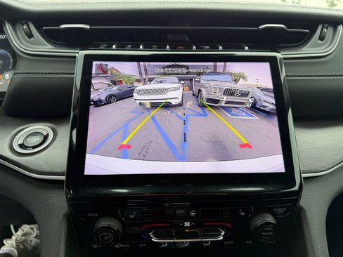 Used 2023 Jeep Grand Cherokee L Limited image 28