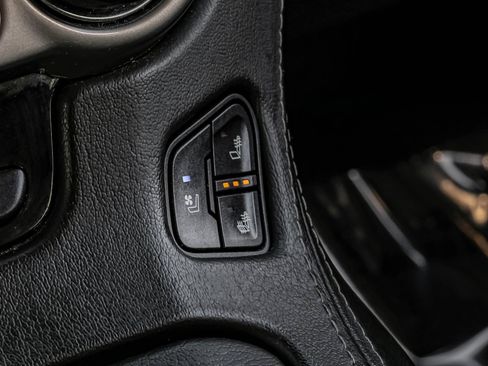 Used 2020 Chevrolet Tahoe Premier AWD/4WD image 23