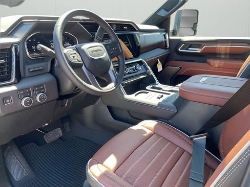 Certified 2025 GMC Sierra 2500 Denali Ultimate image 24