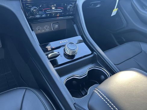 New 2025 Jeep Grand Cherokee L Limited AWD/4WD image 10