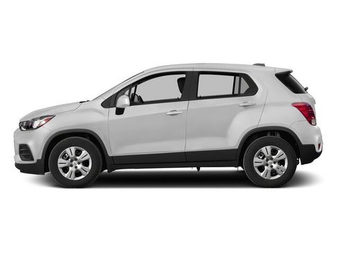 Used 2017 Chevrolet Trax LS AWD/4WD image 3