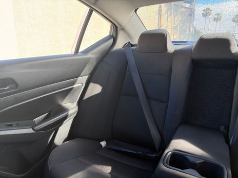 Used 2025 Nissan Altima 2.5 SV image 39