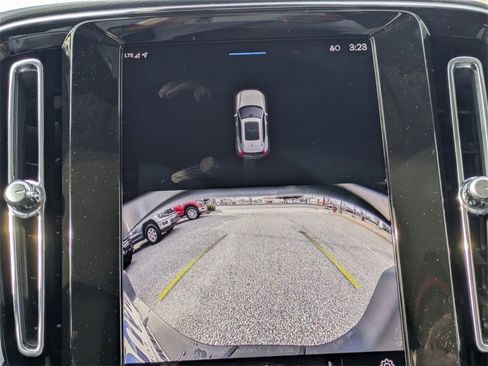 New 2025 Volvo XC40 B5 Core w/ Protection Package Premier image 22