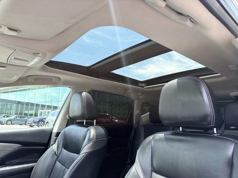 Used 2017 Nissan Murano Platinum w/ Platinum Technology Package FWD image 15