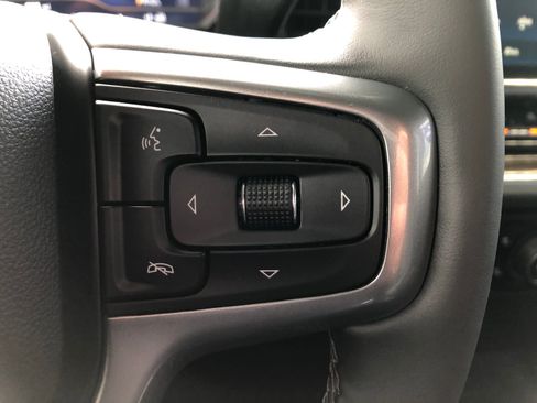 Used 2025 Chevrolet Silverado 1500 LT AWD/4WD image 30