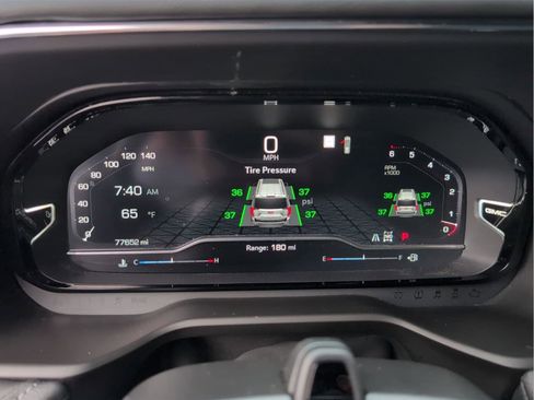 Used 2023 GMC Yukon Denali w/ Denali Reserve Package image 23