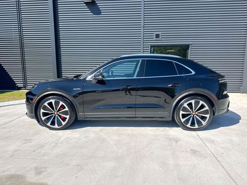 New 2025 Porsche Macan 4S Electric AWD/4WD image 2