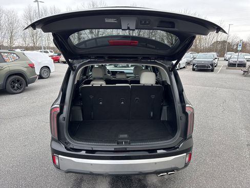 Used 2023 Kia Telluride EX image 10