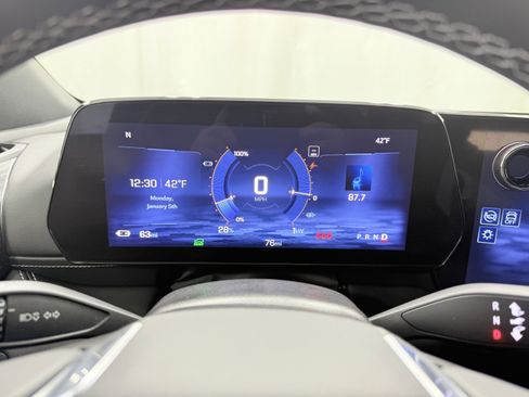 Used 2024 Chevrolet Blazer EV LT image 16