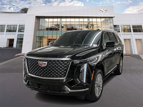 New 2026 Cadillac Escalade Luxury image 3
