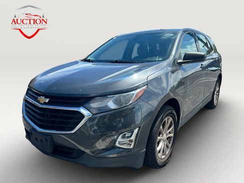 Used 2018 Chevrolet Equinox LS FWD image 1