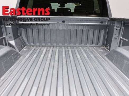 Used 2023 Chevrolet Silverado 1500 LT AWD/4WD image 9
