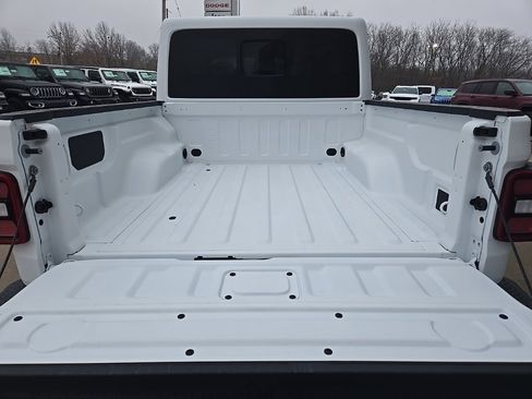 New 2026 Jeep Gladiator Mojave image 25