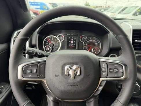Used 2025 RAM 1500 Big Horn AWD/4WD image 35