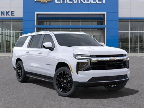 New 2025 Chevrolet Suburban LS image 7