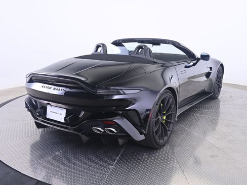 Used 2026 Aston Martin V8 Vantage Coupe RWD image 7