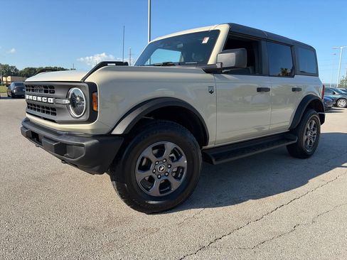 Used 2025 Ford Bronco Big Bend AWD/4WD image 3