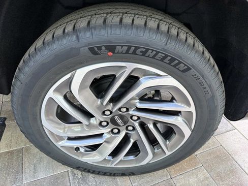 New 2026 Lincoln Navigator Reserve AWD/4WD image 32