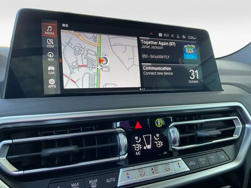 Certified 2024 BMW X3 xDrive30i w/ Convenience Package image 17