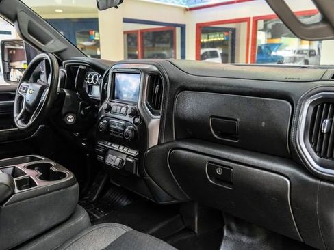 Used 2021 Chevrolet Silverado 3500 LT image 12