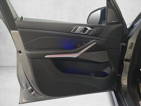 Used 2026 BMW X7 M60i image 29