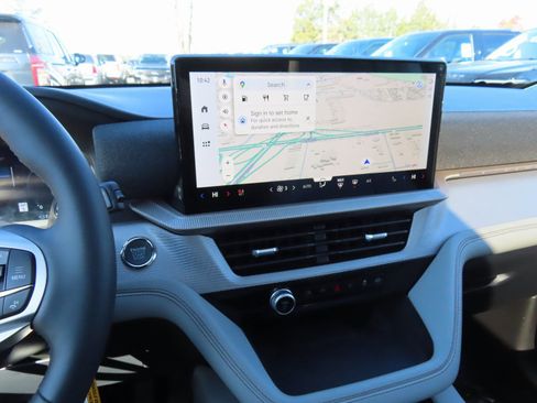 New 2026 Ford Explorer Active w/ Active Comfort Package image 10