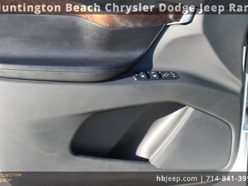 Used 2019 Tesla Model X Performance image 9