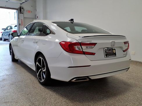 Used 2022 Honda Accord Sport Sedan image 6