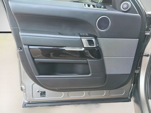 Used 2021 Land Rover Range Rover Sport HST image 22