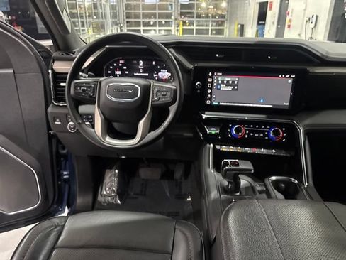 Used 2025 GMC Sierra 1500 Denali w/ Denali Reserve Package AWD/4WD image 32