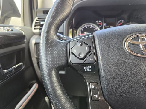 Used 2023 Toyota 4Runner TRD Off-Road Premium AWD/4WD image 28