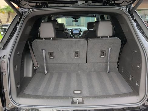 Used 2023 Chevrolet Traverse Premier image 27