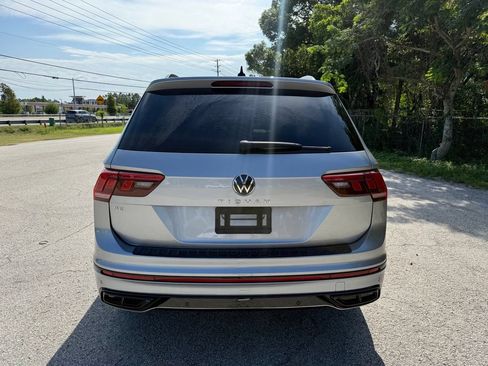 Used 2022 Volkswagen Tiguan SE R-Line FWD image 13