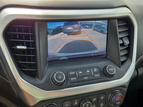 Used 2017 GMC Acadia SLT FWD image 25