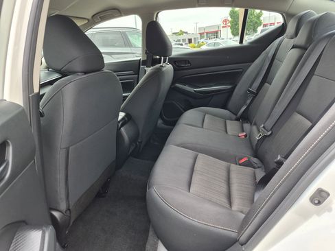 Used 2024 Nissan Altima 2.5 S FWD image 27