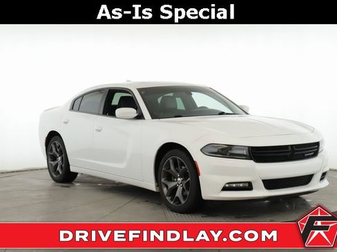 Used 2019 Dodge Charger SXT image 1