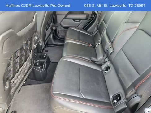 Used 2023 Jeep Gladiator Rubicon w/ Cold Weather Group image 32